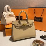 Retro-style clasp large-capacity women's handbag - Image 13