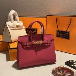 Retro-style clasp large-capacity women's handbag - Image 17