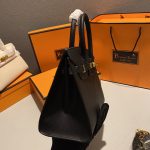 Retro-style clasp large-capacity women's handbag - Image 4