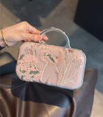 Elegant Floral Sequin Box Clutch for Women - Image 3